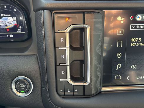 Certified 2024 GMC Yukon XL Denali w/ Advanced Technology Package image 32