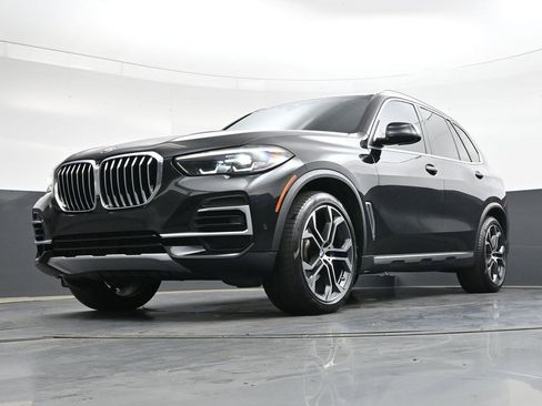Used 2022 BMW X5 xDrive40i w/ Premium Package AWD/4WD image 32
