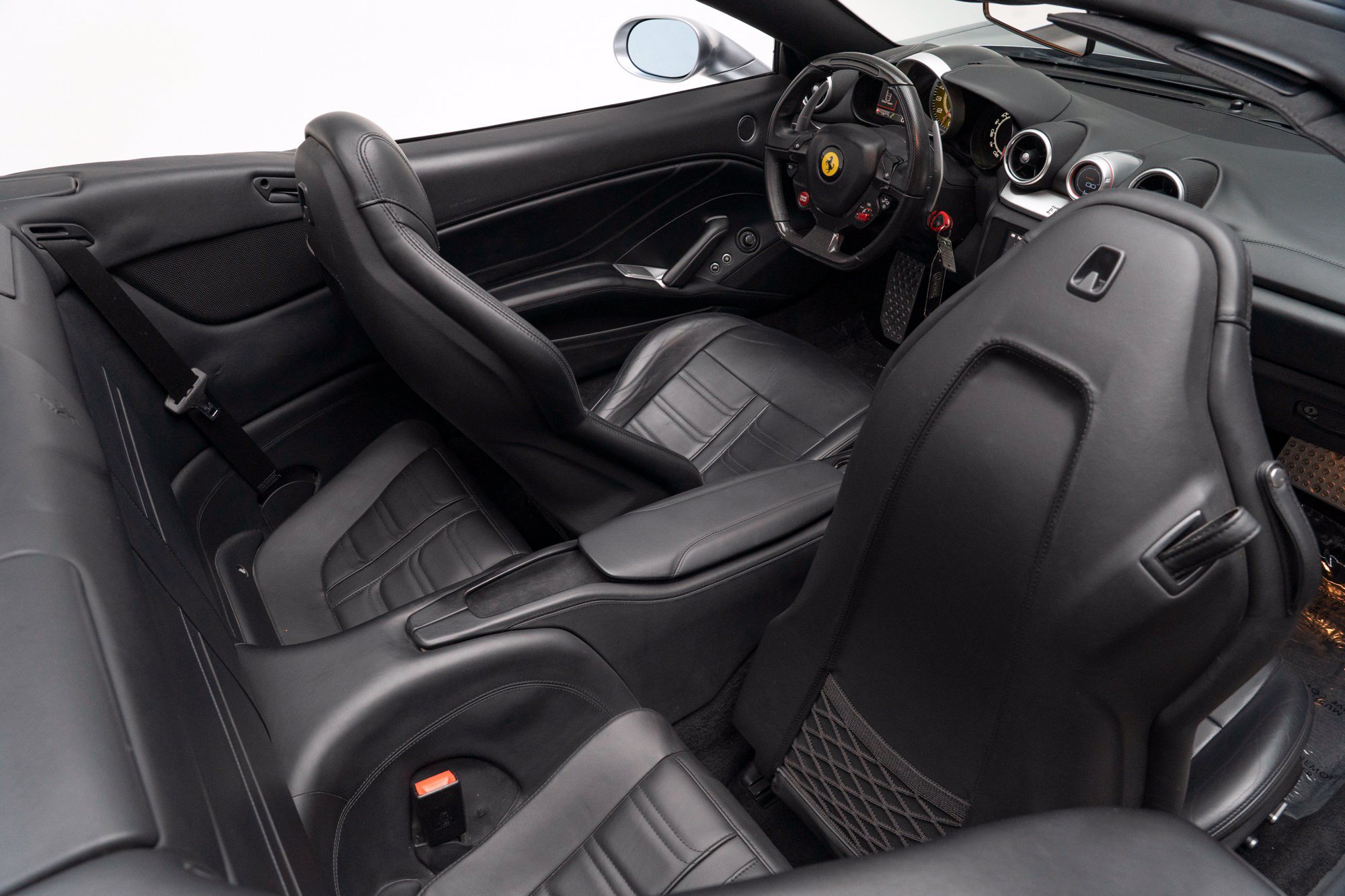 Used 2016 Ferrari California T RWD image 51