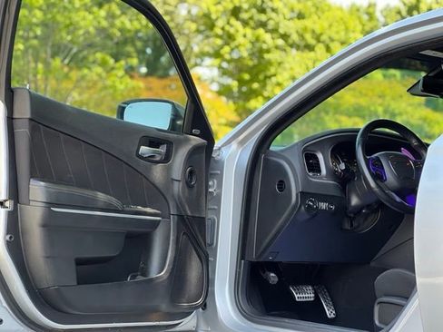 Used 2022 Dodge Charger GT RWD image 9