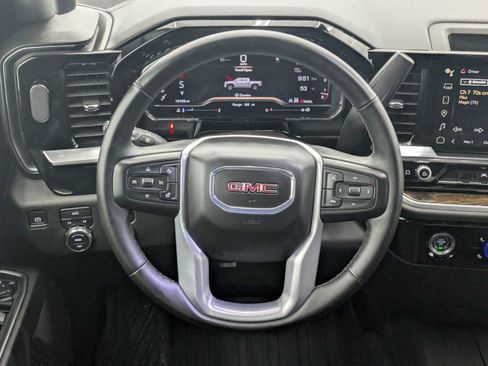 Used 2024 GMC Sierra 1500 Elevation image 24