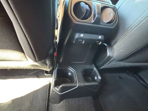 Used 2023 Jeep Gladiator Sport AWD/4WD image 35