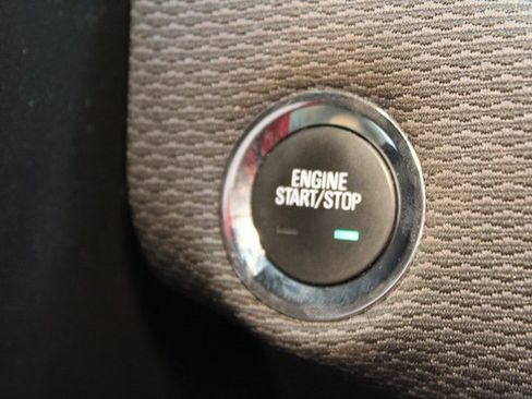 Used 2016 Chevrolet Cruze LT image 18