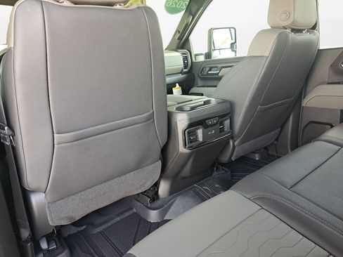 Used 2026 Chevrolet Silverado 2500 ZR2 AWD/4WD image 13