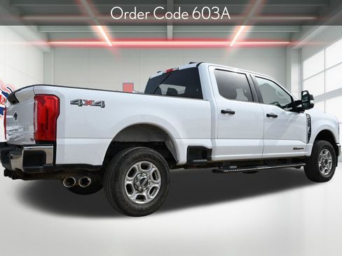 Used 2025 Ford F250 XLT image 3