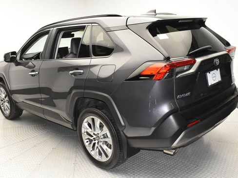 Used 2022 Toyota RAV4 Limited AWD/4WD image 7