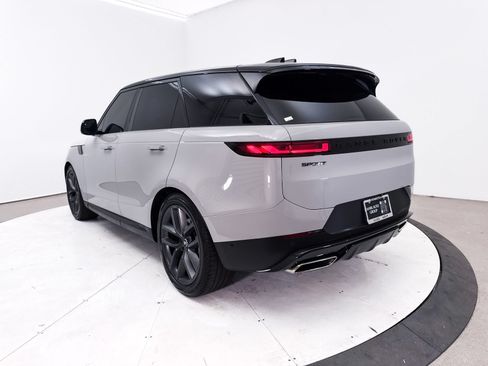 Used 2024 Land Rover Range Rover Sport SE AWD/4WD image 15