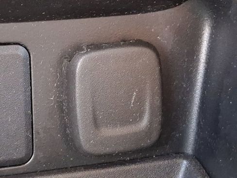 Used 2023 GMC Terrain SLE w/ Driver Convenience Package image 26