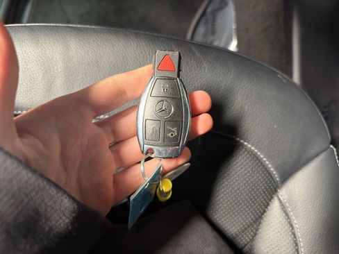 Used 2018 Mercedes-Benz GLE 43 AMG 4MATIC w/ Premium 2 Package image 21