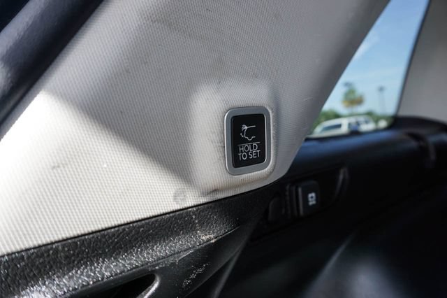 Used 2023 Jeep Grand Cherokee Limited AWD/4WD image 11