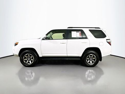 Used 2024 Toyota 4Runner TRD Off-Road Premium AWD/4WD image 5