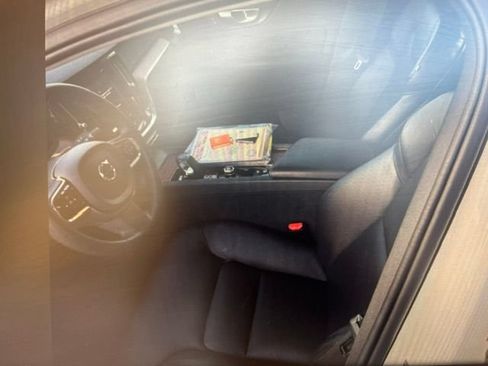 Used 2024 Volvo S60 B5 Plus AWD/4WD image 4
