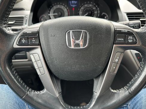 Used 2014 Honda Odyssey Touring Elite image 19