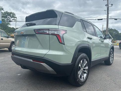 Used 2025 Chevrolet Equinox LT w/ Convenience Package II AWD/4WD image 11