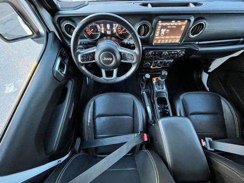 Used 2020 Jeep Wrangler Unlimited Sahara image 26