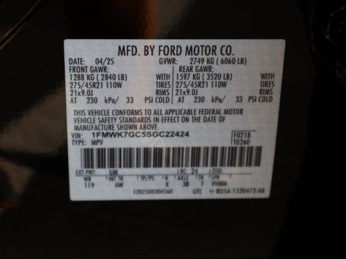 Used 2025 Ford Explorer ST w/ Sun And Sound Package image 31