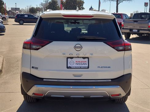 Certified 2023 Nissan Rogue Platinum image 3