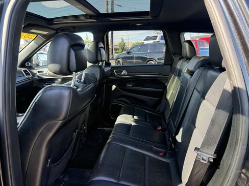 Used 2015 Jeep Grand Cherokee Limited w/ Luxury Group II AWD/4WD image 11