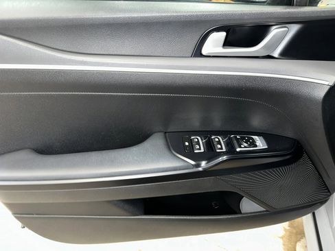 Used 2023 Kia K5 GT-Line image 8