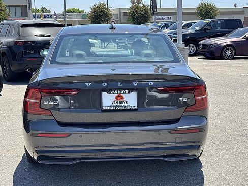 Used 2024 Volvo S60 B5 Plus w/ Climate Package AWD/4WD image 5