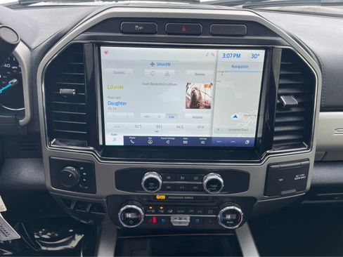 Used 2022 Ford F250 Lariat w/ Black Appearance Package image 22