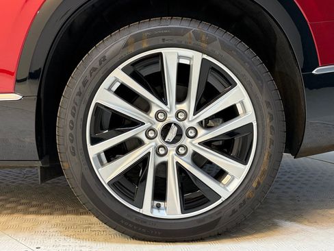 New 2026 Cadillac Vistiq Luxury image 12