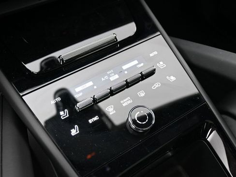 Certified 2026 Porsche Cayenne GTS AWD/4WD image 22