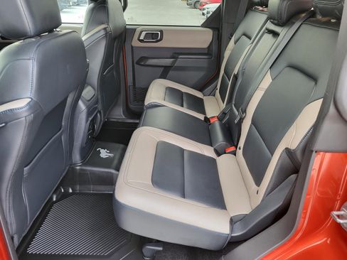 Used 2024 Ford Bronco Wildtrak AWD/4WD image 11