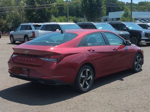 Certified 2023 Hyundai Elantra SEL w/ Convenience Package FWD image 3