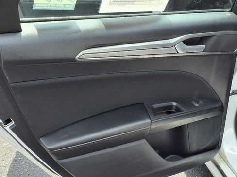 Certified 2020 Ford Fusion SE image 7