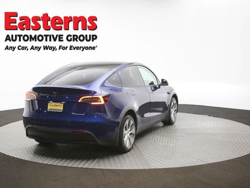 Used 2021 Tesla Model Y Long Range image 40