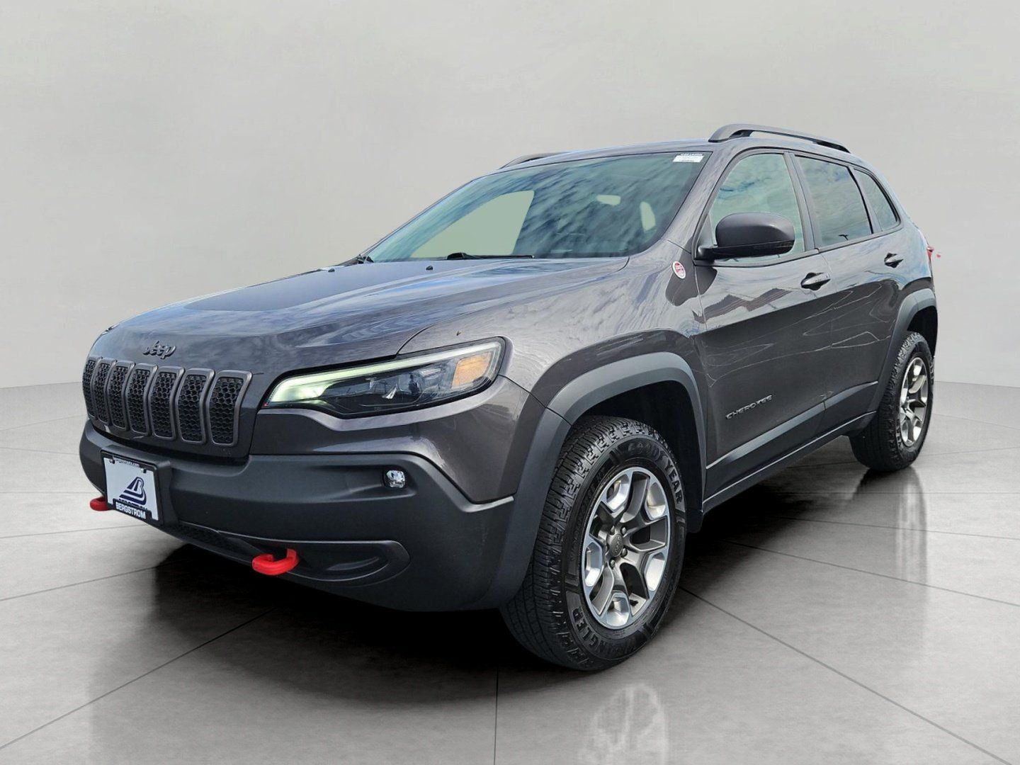 Used 2019 Jeep Cherokee Trailhawk w/ Comfort/Convenience Group AWD/4WD image 4