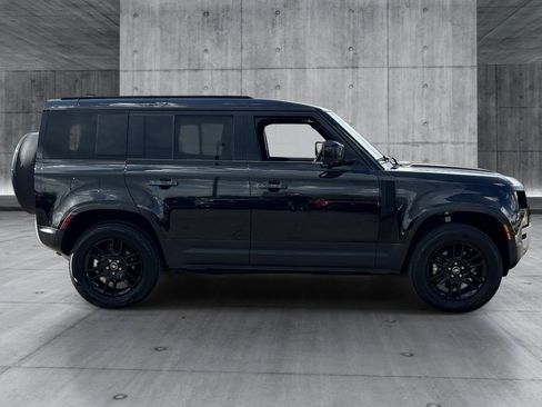 Used 2025 Land Rover Defender 110 S AWD/4WD image 6