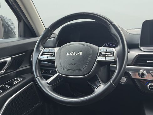 Used 2022 Kia Telluride LX FWD image 19