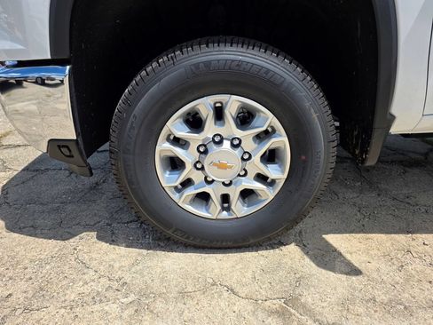 New 2026 Chevrolet Silverado 2500 LT AWD/4WD image 9