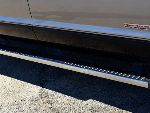 Used 2004 Ford F350 Lariat image 9