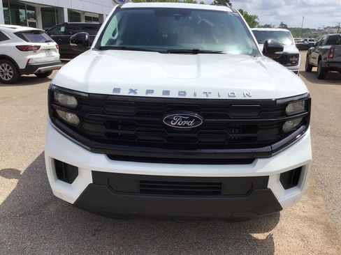 New 2026 Ford Expedition Active RWD image 6