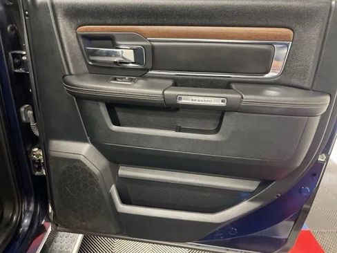 Used 2017 RAM 1500 Laramie AWD/4WD image 17