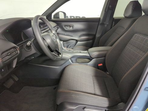 Certified 2025 Honda HR-V Sport image 8