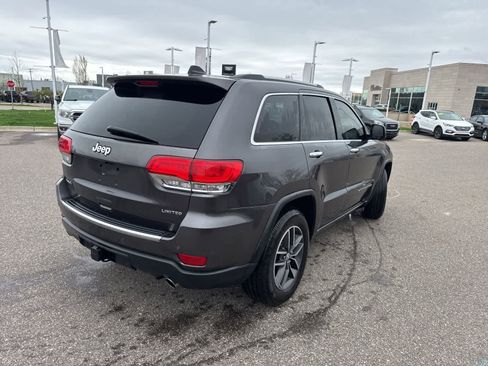Used 2018 Jeep Grand Cherokee Limited w/ Trailer Tow Group IV image 5