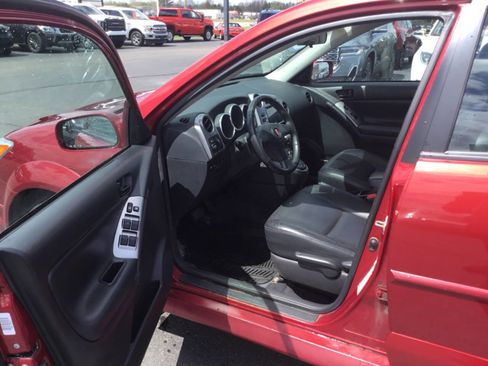 Used 2006 Pontiac Vibe AWD w/ Sport Package image 9