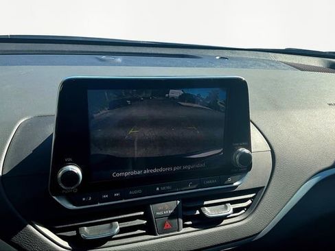 Used 2025 Nissan Altima 2.5 S image 11