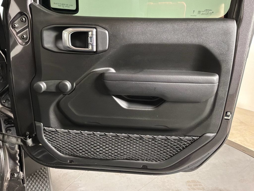 Used 2024 Jeep Wrangler Sport AWD/4WD image 19