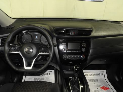 Used 2017 Nissan Rogue S AWD/4WD image 12