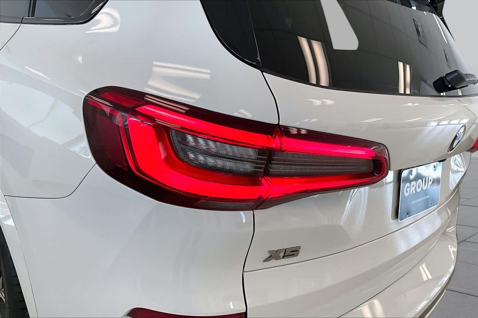 Used 2020 BMW X5 M50i AWD/4WD image 26