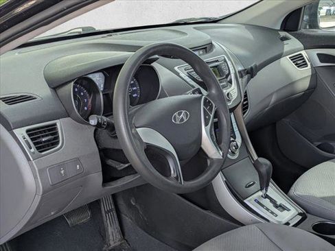 Used 2011 Hyundai Elantra GLS FWD image 8
