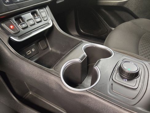 Used 2019 GMC Terrain SLE image 26