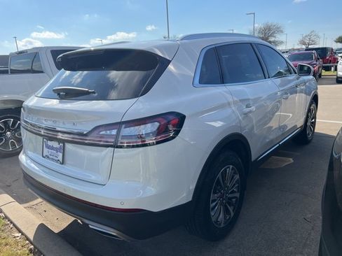 Used 2022 Lincoln Nautilus Reserve image 3