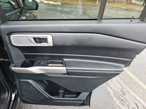 Used 2023 Ford Explorer XLT w/ Equipment Group 202A image 17