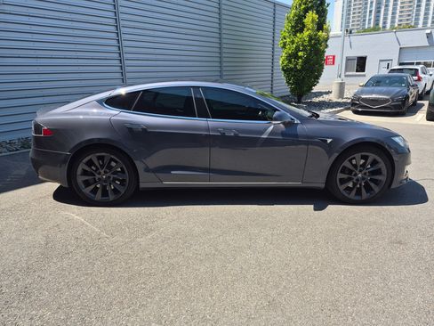 Used 2021 Tesla Model S AWD image 2